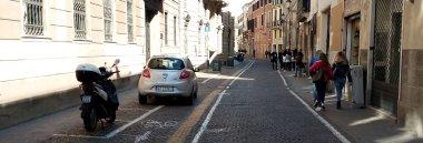 via Santo strada Padova centro storico macchina automobile moto veicolo 380